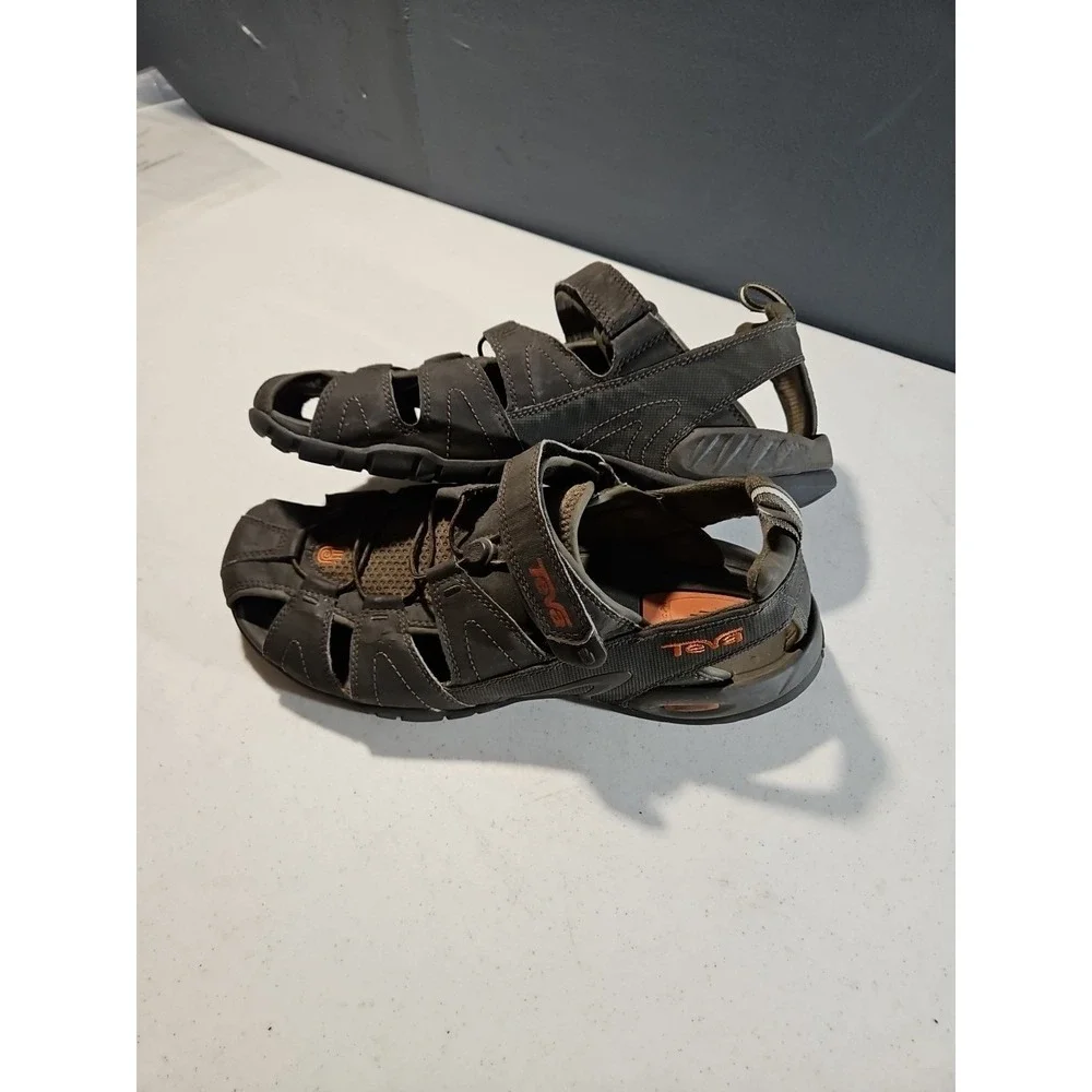 TEVA Dozer Sandals Mens 11 Brown Adjustable Hiking Fishing Closed Toe Sandal(S59